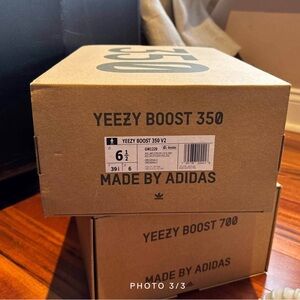 Yeezy Beluga Sneakers - size 6.5